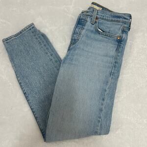 Levis Button Fly Wedgie Tapered Leg Denim Jeans Blue Light Wash Size 26 Retro